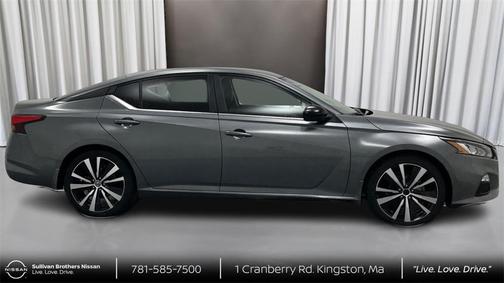 2022 Nissan Altima SR FWD