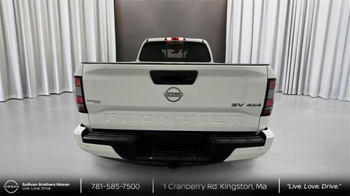 2022 Nissan Frontier SV
