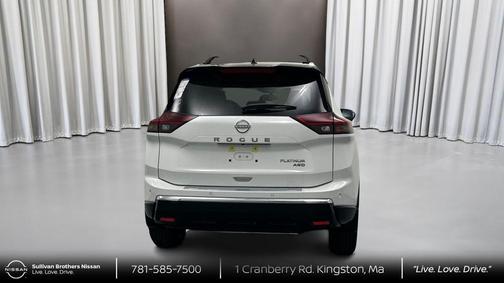Everest White Pearl/Super Black 2026 Nissan Rogue Platinum