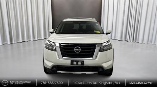 2023 Nissan Pathfinder SL 4WD