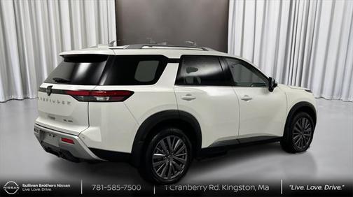 2023 Nissan Pathfinder SL 4WD