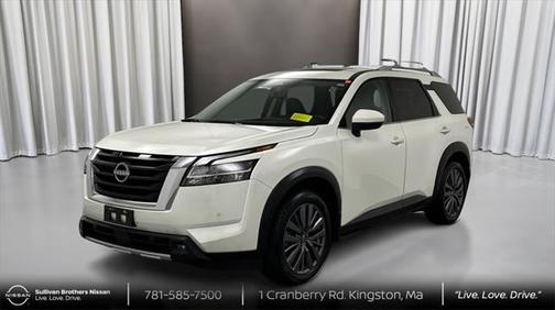 2023 Nissan Pathfinder SL 4WD