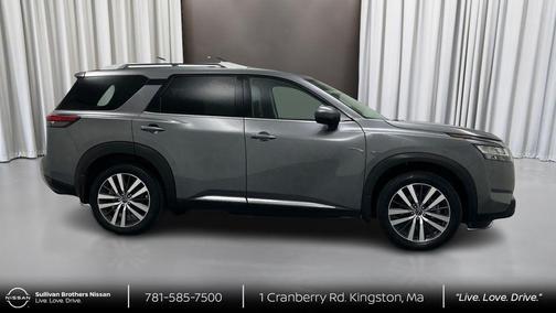 2022 Nissan Pathfinder Platinum 4WD