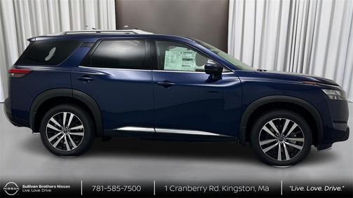 2025 Nissan Pathfinder Platinum 4WD