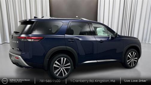 2025 Nissan Pathfinder Platinum 4WD