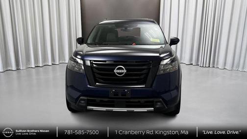 2025 Nissan Pathfinder SL 4WD