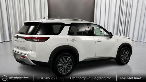 2025 Nissan Pathfinder SL 4WD