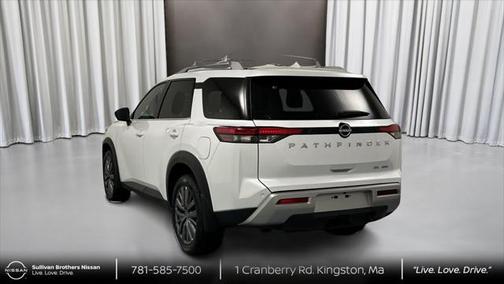 2025 Nissan Pathfinder SL 4WD