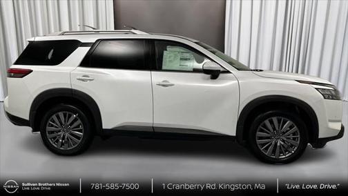 2025 Nissan Pathfinder SL 4WD
