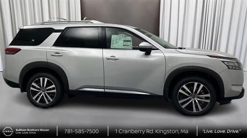 2025 Nissan Pathfinder Platinum 4WD