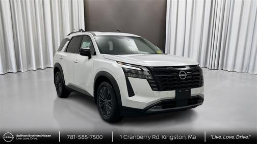 2026 Nissan Pathfinder SL