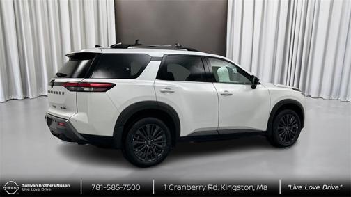 2026 Nissan Pathfinder SL