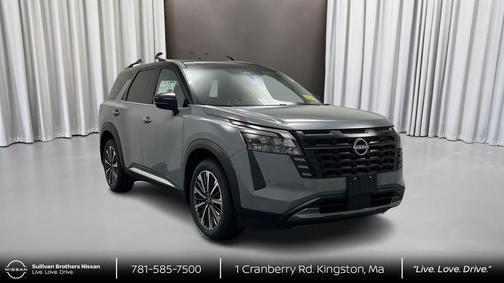Boulder Gray Pearl/Super Black 2026 Nissan Pathfinder Platinum