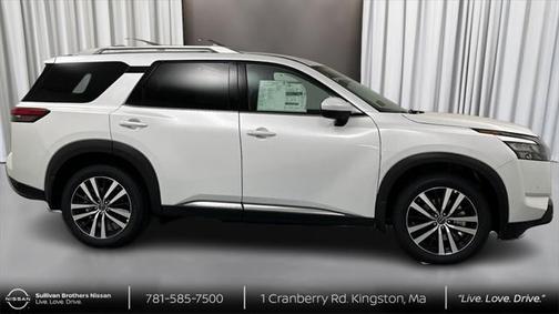 2025 Nissan Pathfinder Platinum 4WD