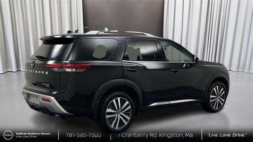 2022 Nissan Pathfinder Platinum 4WD