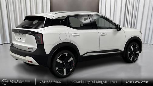 2025 Nissan Kicks SR