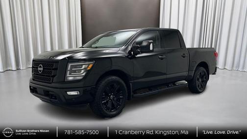 Super Black 2023 Nissan Titan SV