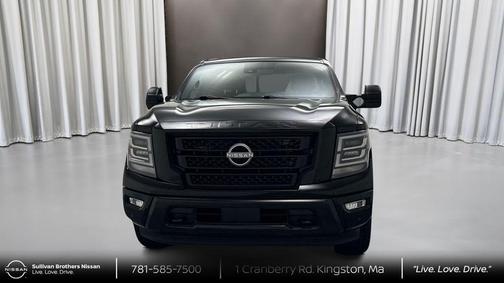 Super Black 2023 Nissan Titan SV