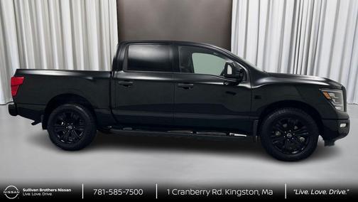 Super Black 2023 Nissan Titan SV
