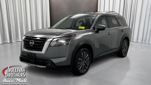 2023 Nissan Pathfinder SL 4WD
