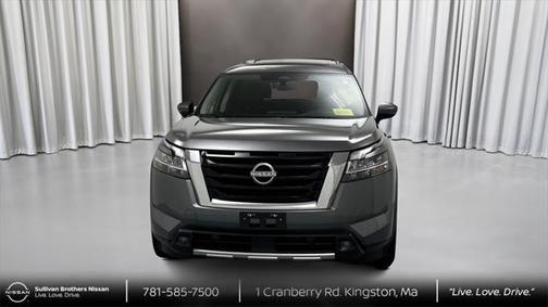 2023 Nissan Pathfinder SL 4WD
