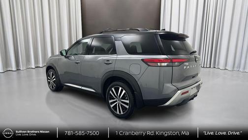 2024 Nissan Pathfinder Platinum