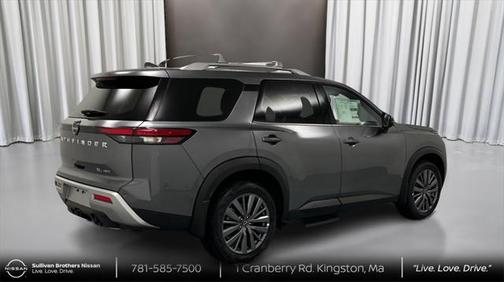 2025 Nissan Pathfinder SL 4WD