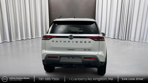 Everest White Pearl Tricoat 2026 Nissan Pathfinder SL