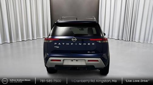 2023 Nissan Pathfinder SL 4WD