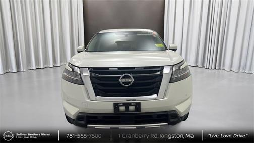 2023 Nissan Pathfinder SL 4WD