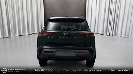 2026 Nissan Pathfinder SL