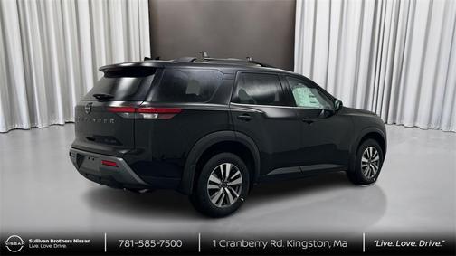 2026 Nissan Pathfinder SL