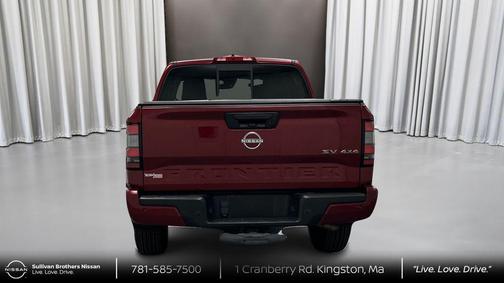 Cardinal Red Tricoat 2022 Nissan Frontier SV