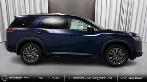 2025 Nissan Pathfinder SL 4WD
