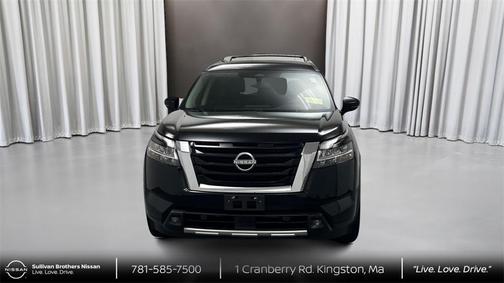 2022 Nissan Pathfinder SL 4WD