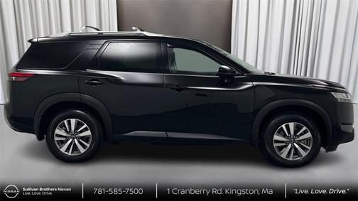 2022 Nissan Pathfinder SL 4WD