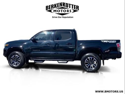 Midnight Black Metallic 2022 Toyota Tacoma TRD Off Road