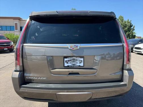 2016 Cadillac Escalade ESV Luxury