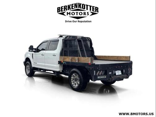 Oxford White 2019 Ford F-250 Lariat