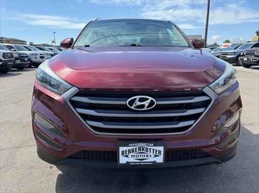 2016 Hyundai TUCSON SE