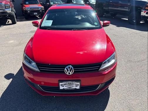 Tornado Red 2014 Volkswagen Jetta Auto SE w/Connectivity