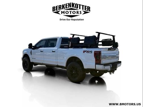 White 2018 Ford F-250 Platinum