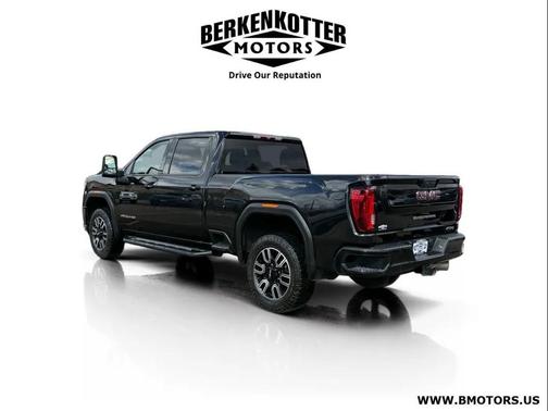 Ebony Twilight Metallic 2022 GMC Sierra 2500 AT4