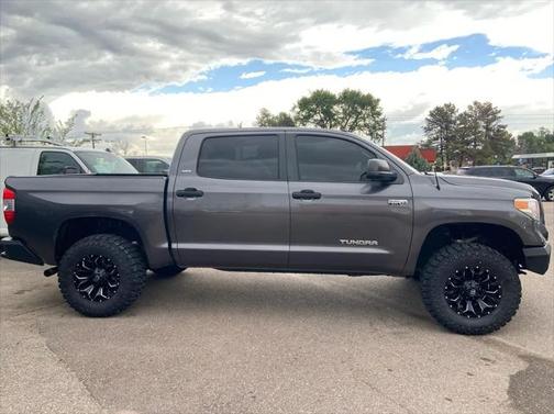 2017 Toyota Tundra SR5