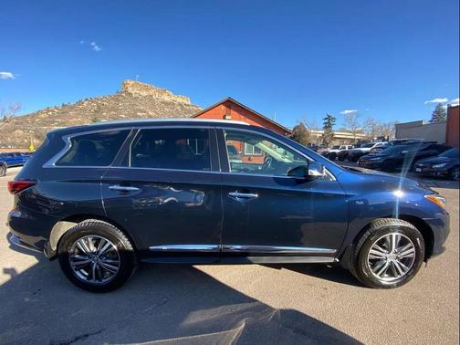 2017 INFINITI QX60 Base