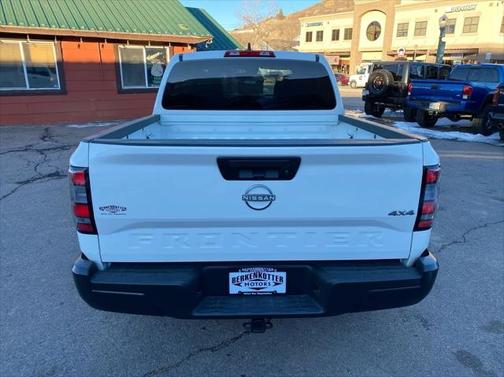 2024 Nissan Frontier S