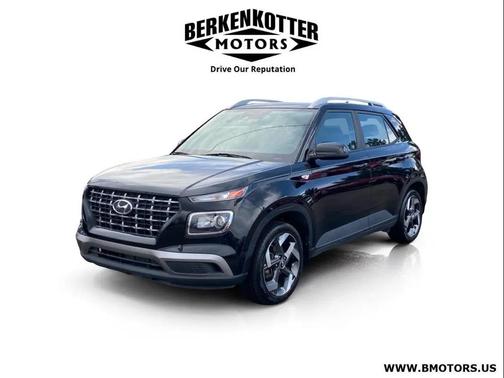 Black Noir Pearl 2021 Hyundai VENUE SEL