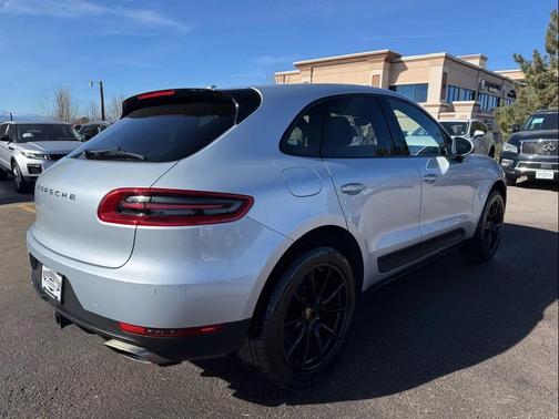 2017 Porsche Macan 