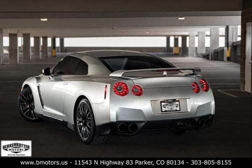 Super Silver 3-Coat Metallic 2009 Nissan GT-R Premium