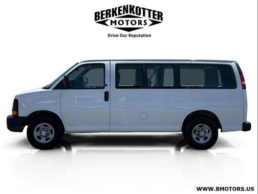 Summit White 2007 Chevrolet Express 1500 Base